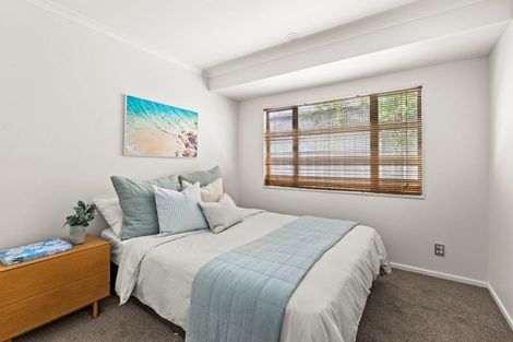 Photo of property in 17 Washington Place, Havelock North, 4130