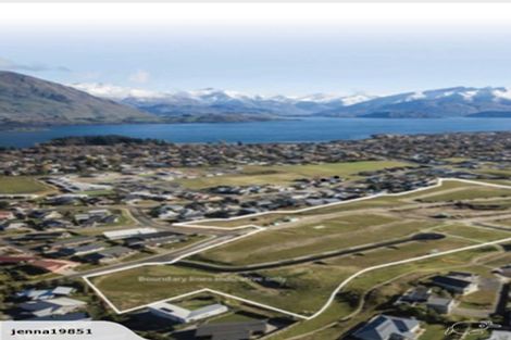 Photo of property in 12 Landsborough Lane, Wanaka, 9305