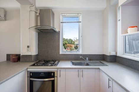 Photo of property in San Antonio Flats, 12f1 Kilbirnie Crescent, Kilbirnie, Wellington, 6022
