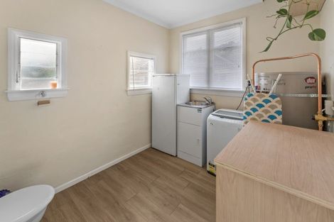 Photo of property in 8 Parkers Road, Tahunanui, Nelson, 7011