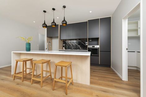 Photo of property in 39 Mcindoe Road, Kumeu, 0810