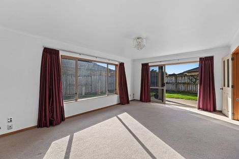 Photo of property in 5 Shire Place, Papamoa Beach, Papamoa, 3118