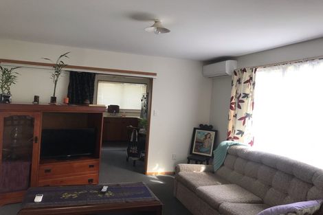 Photo of property in 72 Waratah Street, Avondale, Christchurch, 8061