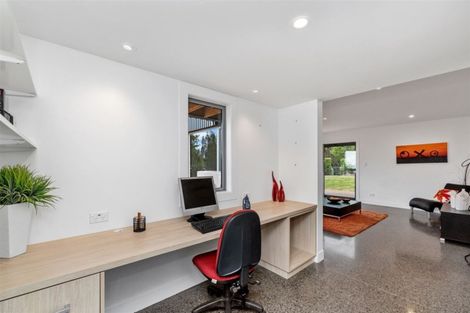 Photo of property in 9 Takahe Drive, Cashmere, Christchurch, 8022