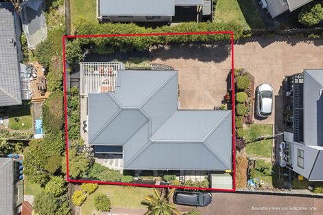 Photo of property in 2/46 Sunset Road, Unsworth Heights, Auckland, 0632