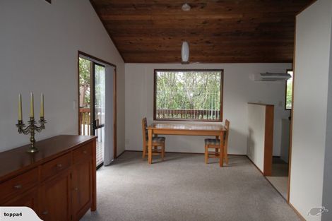 Photo of property in 11 Firle Place, Green Bay, Auckland, 0604