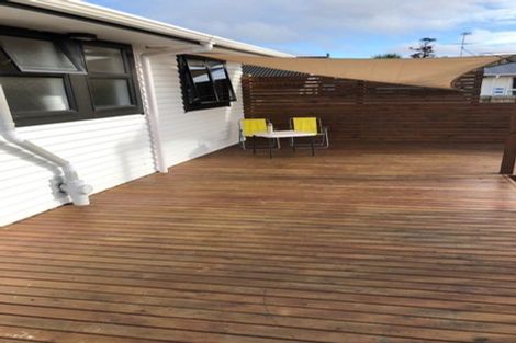 Photo of property in 37 Edgewater Drive, Pakuranga, Auckland, 2010