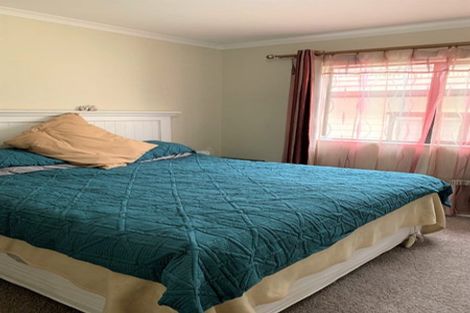 Photo of property in 14 Cresswell Place, Johnsonville, Wellington, 6037