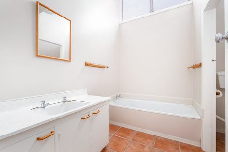 Photo of property in 2/77 Mays Road, St Albans, Christchurch, 8052