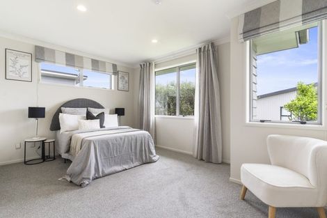 Photo of property in 5 Tee Point, Red Beach, 0932