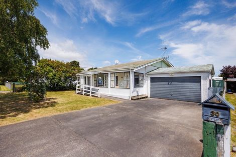 Photo of property in 30 Ngahina Street, Marton, 4710