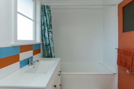Photo of property in 900 Clive Street, Akina, Hastings, 4122