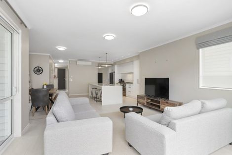 Photo of property in 2 Kotuku Lane, Hobsonville, Auckland, 0616