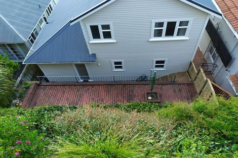 Photo of property in 11 Rimu Road, Kelburn, Wellington, 6012