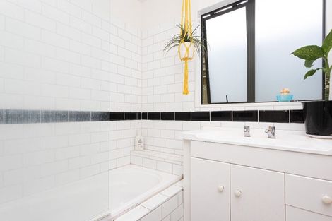 Photo of property in 9 Braemar Place, Avonside, Christchurch, 8061