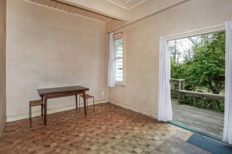 Photo of property in 12 Hull Road, Waiuku, 2123