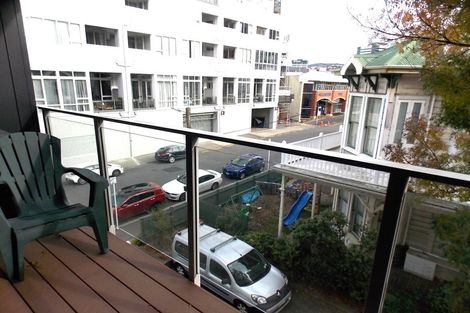 Photo of property in Endeavour Apartments, 23/125u Thorndon Quay, Pipitea, Wellington, 6011