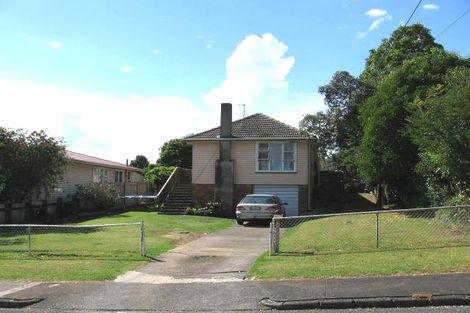 Photo of property in 13 Hinau Street, New Lynn, Auckland, 0600
