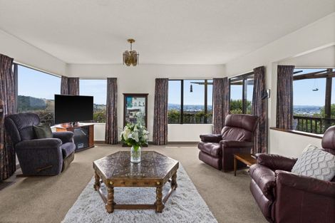 Photo of property in 90 Churchill Drive, Taradale, Napier, 4112