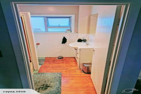 Photo of property in 17 Golf Road, New Lynn, Auckland, 0600