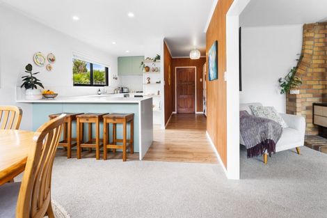 Photo of property in 6 Ranfurly Place, Te Kamo, Whangarei, 0112