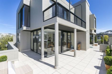 Photo of property in Highwic, 18/32u Hobson Street, Thorndon, Wellington, 6011