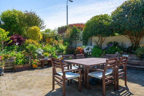 Photo of property in 158 Westchester Drive, Churton Park, Wellington, 6037