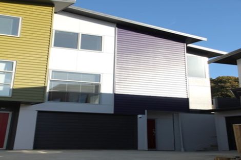 Photo of property in 61u6 Black Rock Road, Newlands, Wellington, 6037