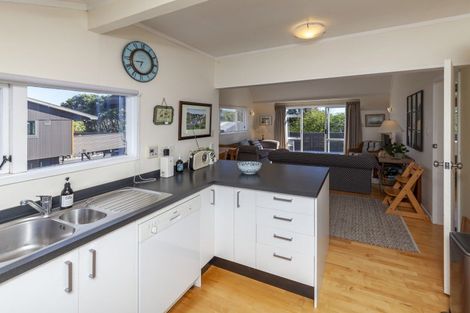 Photo of property in 241 Manly Street, Paraparaumu Beach, Paraparaumu, 5032