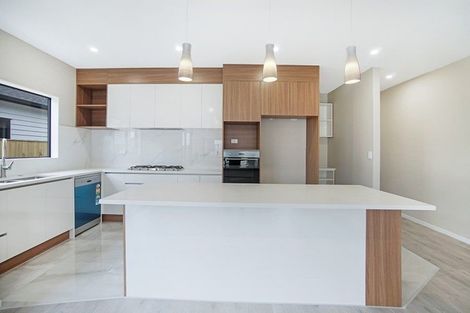 Photo of property in 2 Kakabeak Way, Takanini, 2110