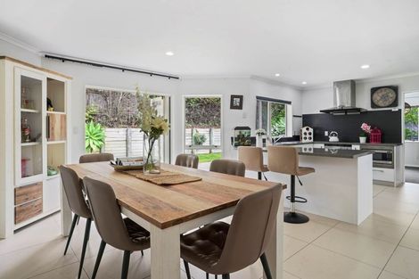 Photo of property in 7 Louvain Place, Greenhithe, Auckland, 0632