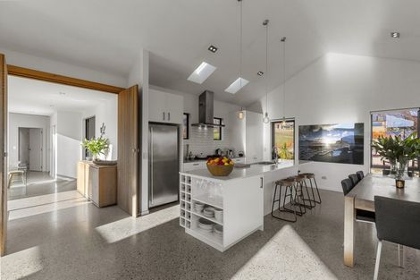 Photo of property in 7 Rabbiters Crescent, Jacks Point, Queenstown, 9371