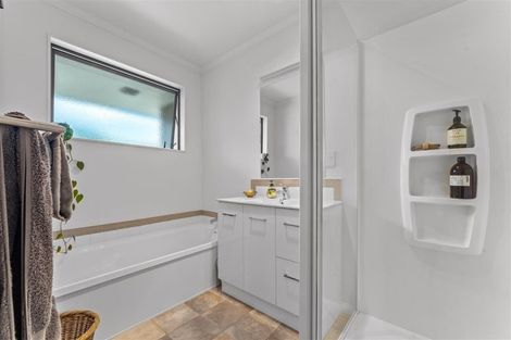 Photo of property in 8 Ngawhatu Road, Stoke, Nelson, 7011