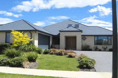 Photo of property in 6 Caroline Way, Northwood, Christchurch, 8051