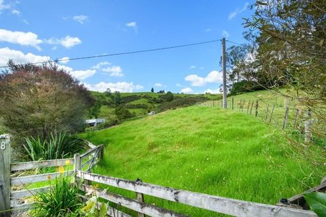 Photo of property in 8 Pineview Lane, Helensville, 0875