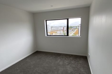 Photo of property in 37 Kairakau Street, Papakura, 2110