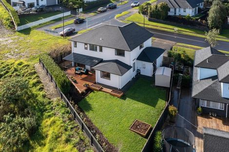 Photo of property in 39 Syd Grant Crescent, Orewa, 0931