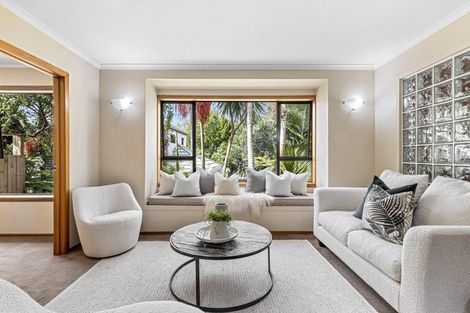 Photo of property in 557 Beach Road, Murrays Bay, Auckland, 0630
