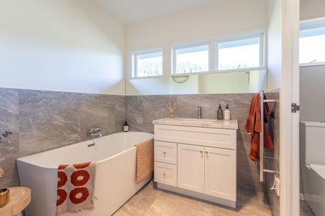 Photo of property in 579b Inland Road, Helensville, 0875