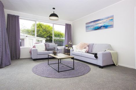 Photo of property in 8 Carbery Place, Manurewa, Auckland, 2102