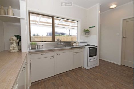 Photo of property in 23 Luckens Road, West Harbour, Auckland, 0618