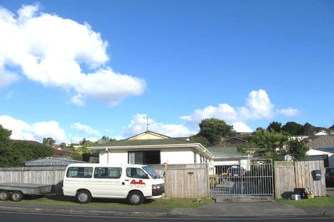 Photo of property in 58 Meadowood Drive, Unsworth Heights, Auckland, 0632