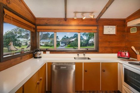 Photo of property in 16 Vista Paku, Pauanui, Hikuai, 3579