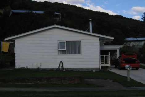 Photo of property in 26 Manurewa Grove, Wainuiomata, Lower Hutt, 5014