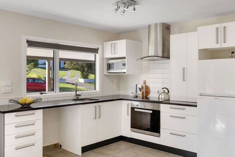 Photo of property in 19u2 Ranui Terrace, Tawa, Wellington, 5028