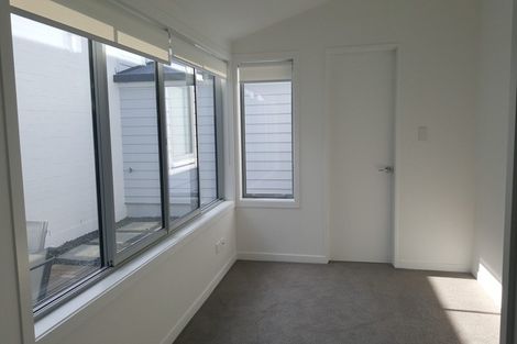 Photo of property in 42 Gunner Drive, Te Atatu Peninsula, Auckland, 0610