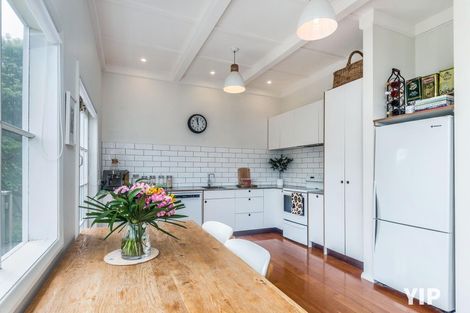 Photo of property in 11 Lyndfield Lane, Newlands, Wellington, 6037