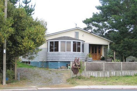 Photo of property in 128 Hampton Road, Whangamata, 3620
