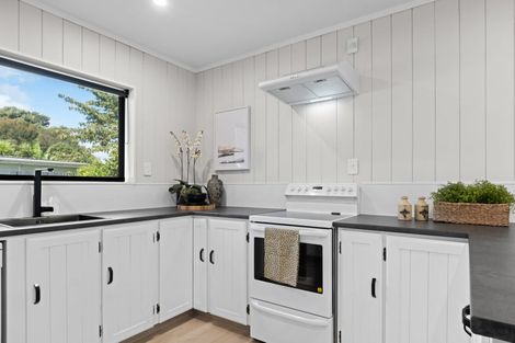 Photo of property in 9 Te Whena Place, Waitara, 4320