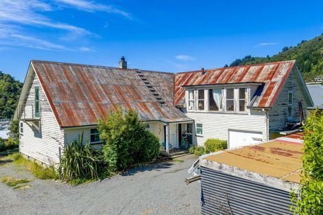 Photo of property in 4 Russell Street, Picton, 7220